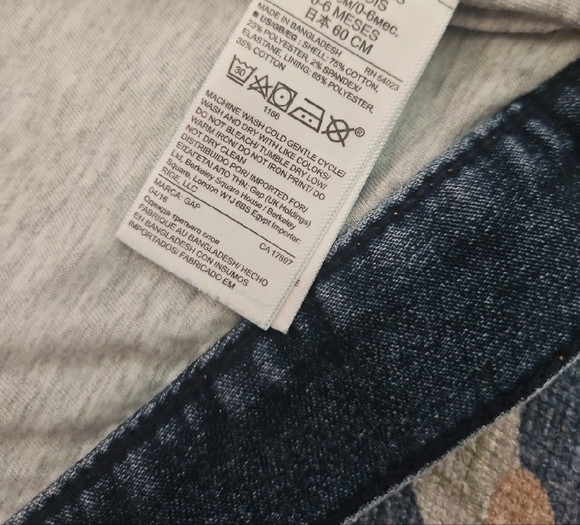 GAP Blue Jean Jacket Classic Denim Style - Picture 3 of 3